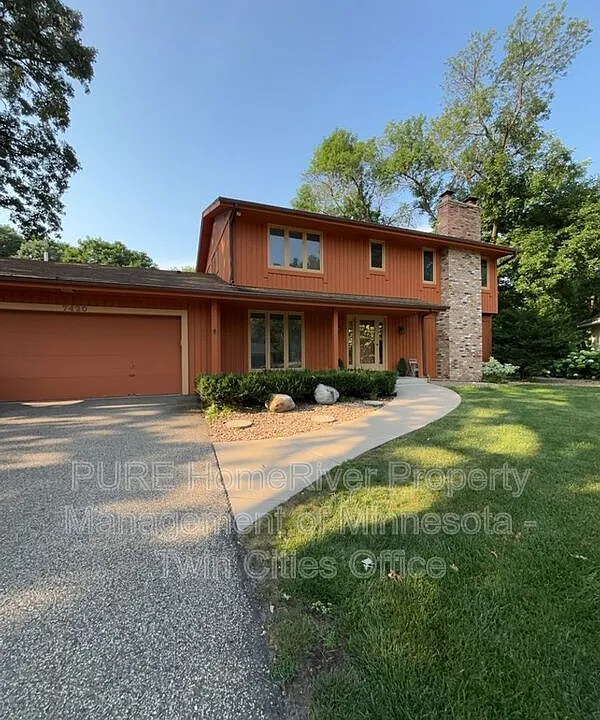 7420 Hyde Park Cir