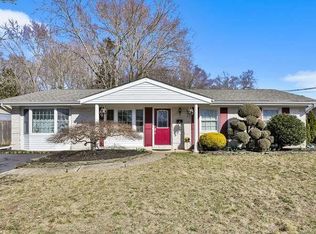 109 Applegate Ave, Monroe Township, NJ 08831
