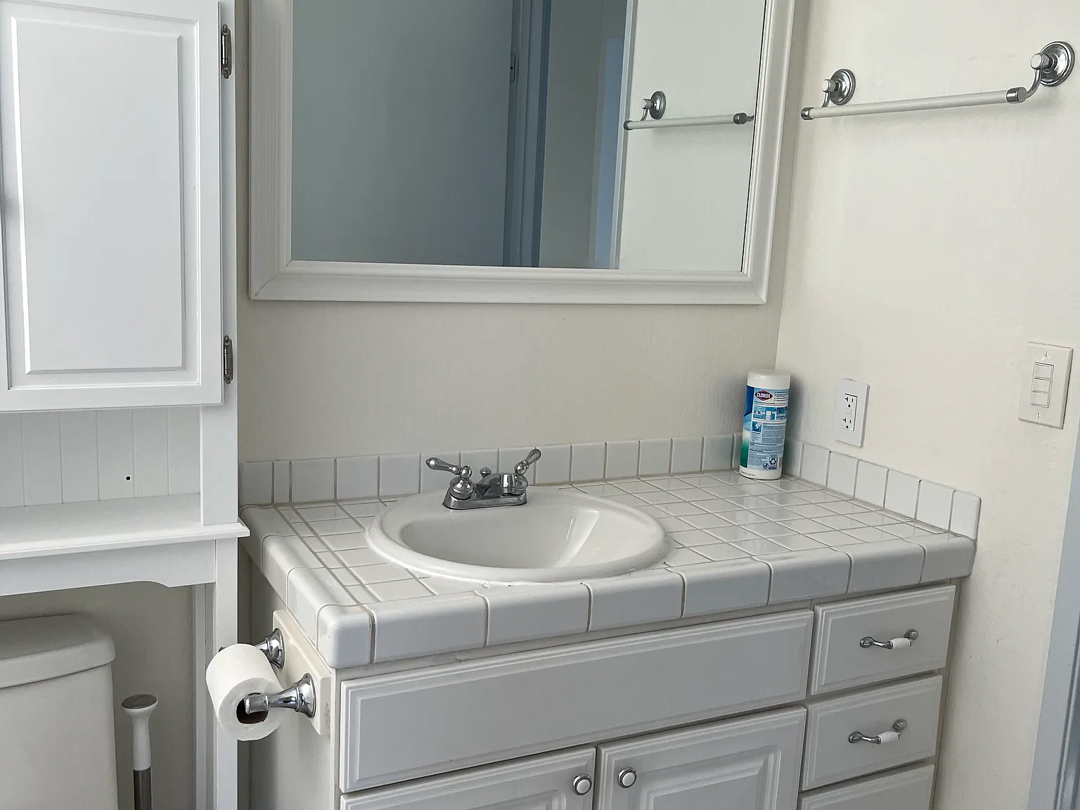 2 bed, 1040 sqft, $2,700 — Photo 4