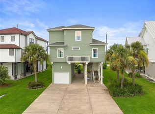 14438 Spyglass Cir, Galveston, TX 77554