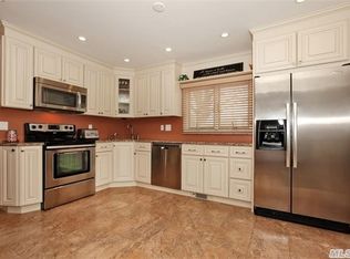 44 Polaris Dr, Levittown, NY 11756