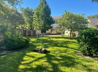 10023 Rustleleaf Dr, Dallas, TX 75238