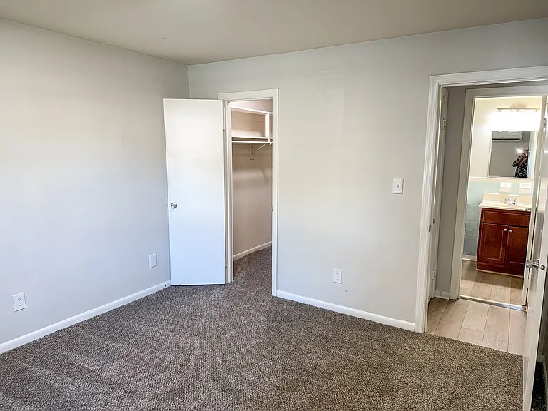 Dove Landing Apartments — Photo 25
