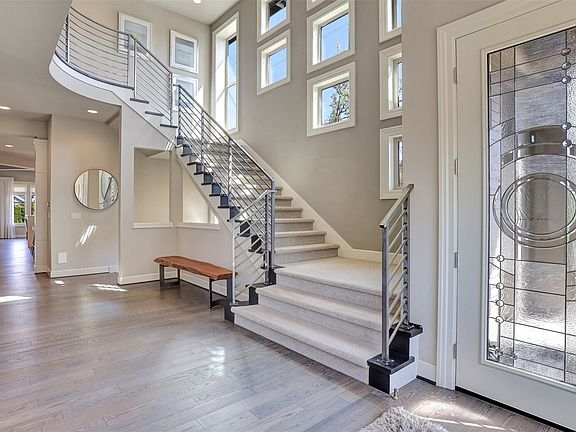 5th image of 3319 Burnett Avenue N