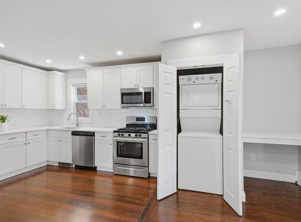 1st image of 91 Burrell St APT 1