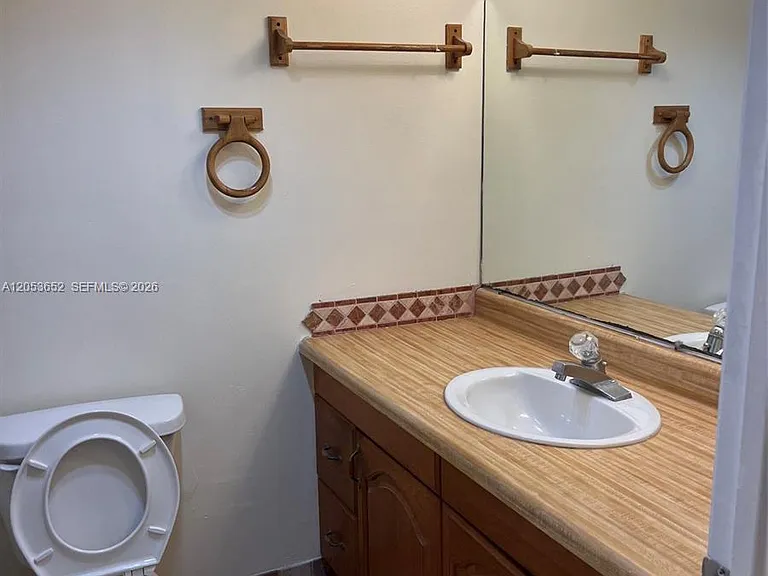 331 S J St #4 — Photo 7