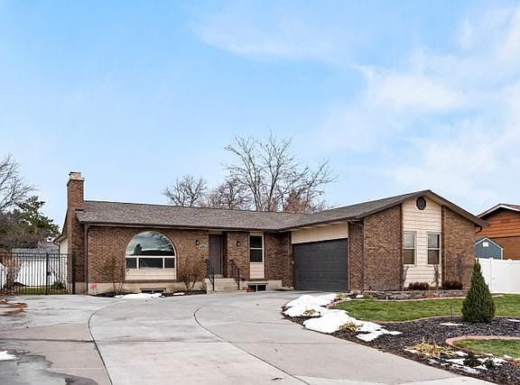 3rd image of 1244 W Koradine Dr
