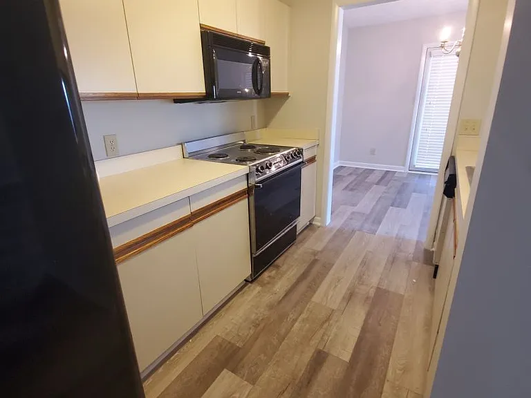 672-7 Bartons Landing Pl — Photo 13