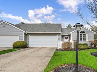 9841 Brookline Oval, Strongsville, OH