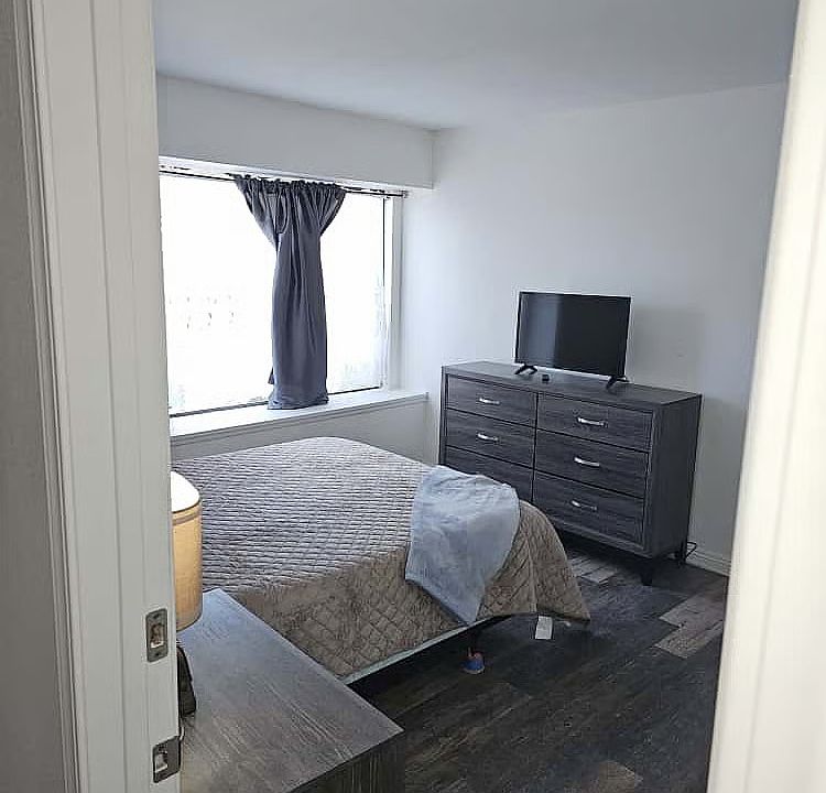 2nd image of 1466 Alta Mesa Way
