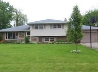 3N541 Locust Ave, West Chicago, IL 60185