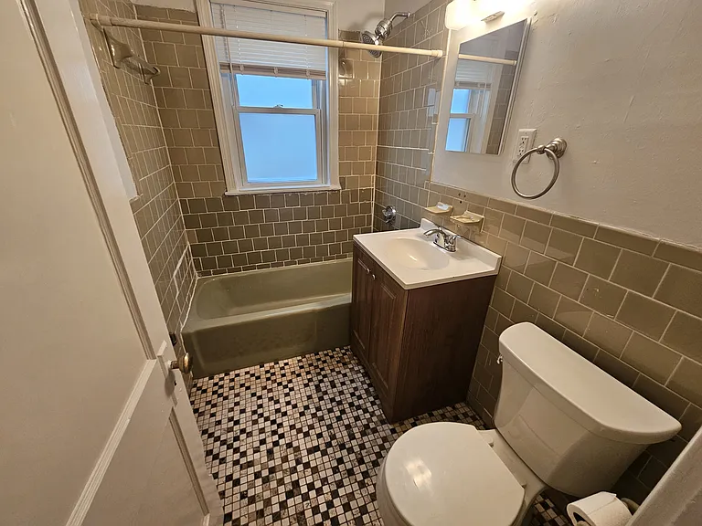 63 Euston Rd #36 — Photo 14
