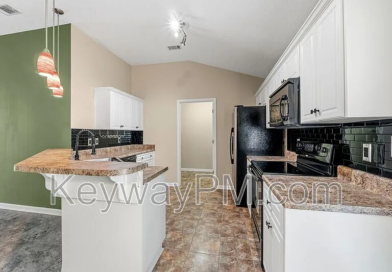 3124 Saint Charles Ave — Photo 6
