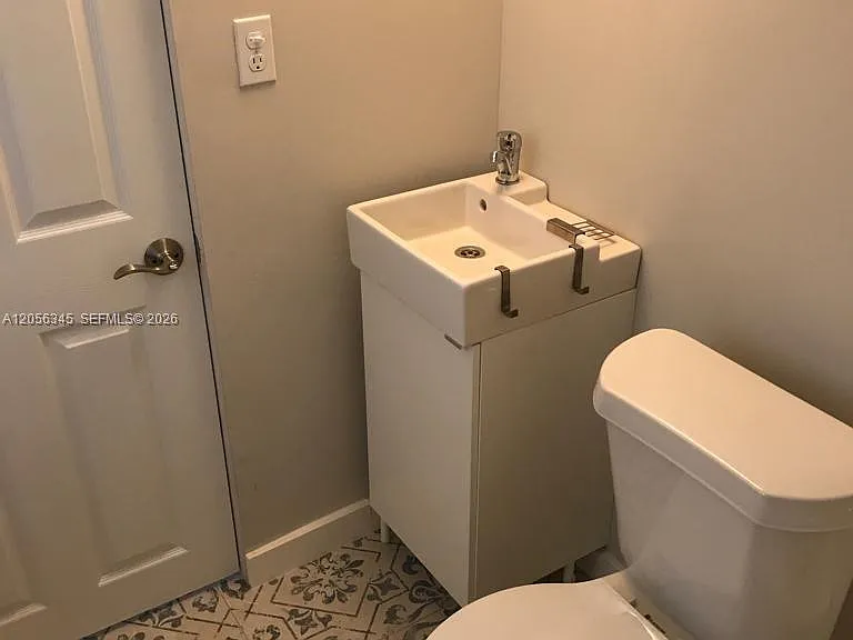 1700 NW 22nd Ct #5 — Photo 5