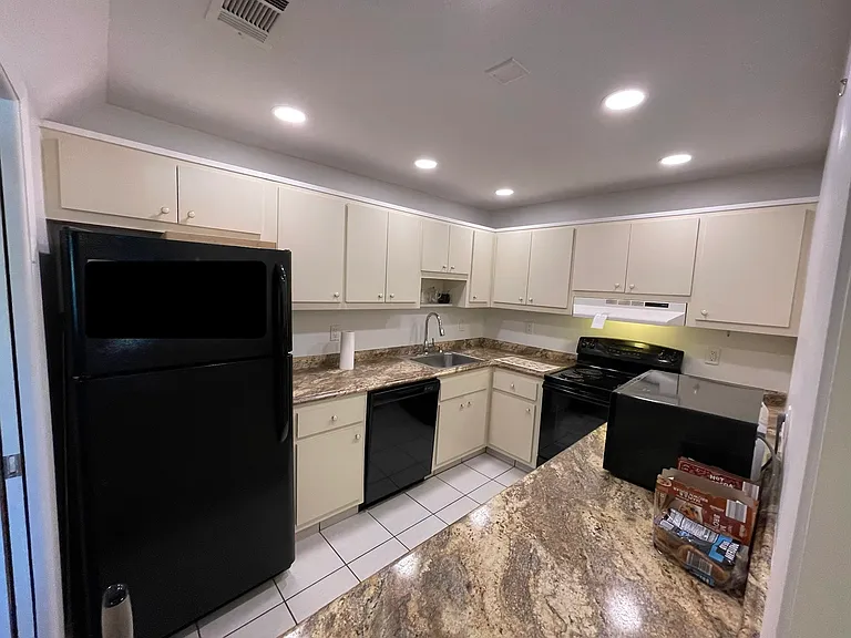 245 Center Rd #103 — Photo 36