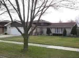 8311 Wheeler Dr, Orland Park, IL