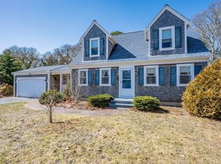 99 Longview Dr, Barnstable, MA 02630