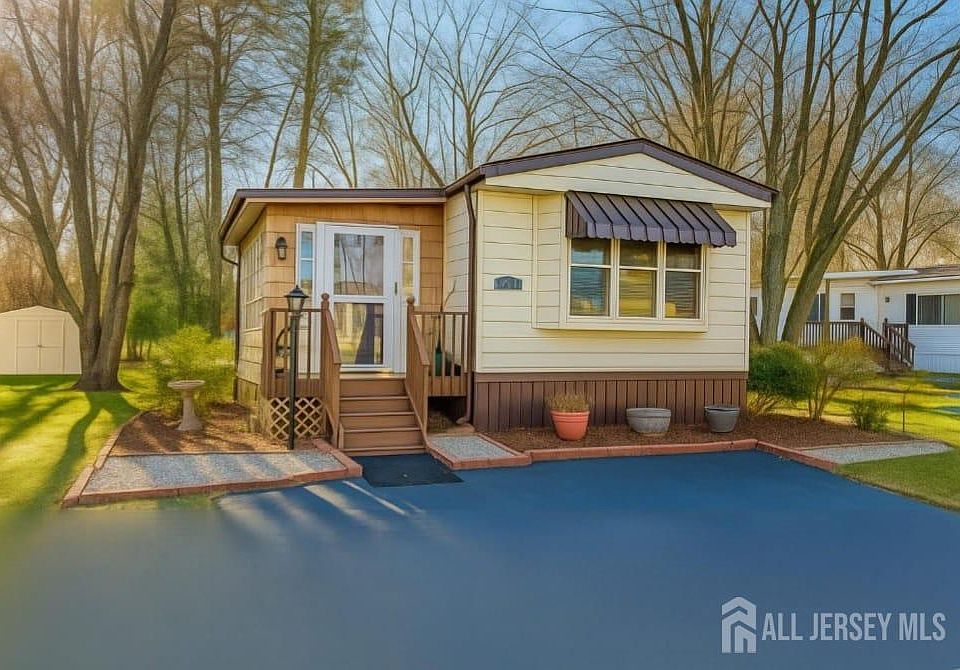 1st image of 144 Libby Ct
