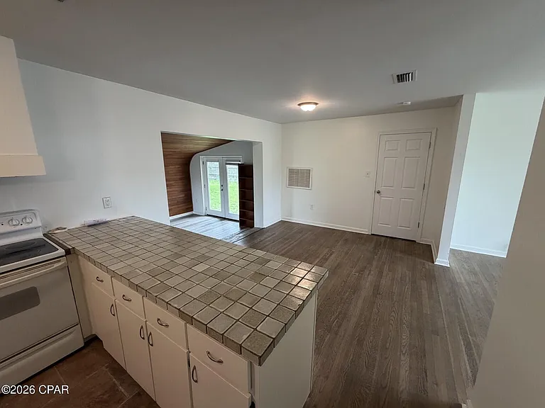 1107 Yale Ave — Photo 5