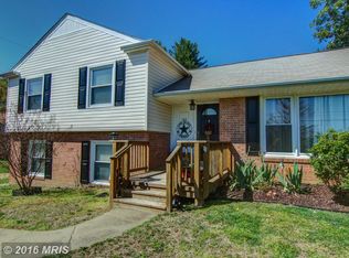 166 Sanford Dr, Fredericksburg, VA 22406