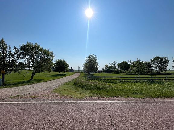 2nd image of S Sioux St