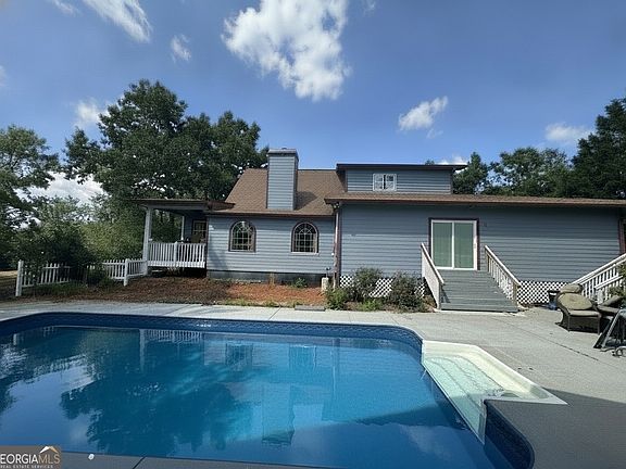 3rd image of 69 Greystone Dr