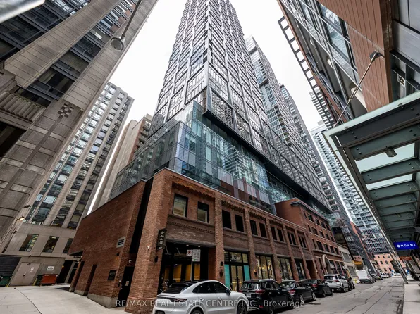 15 Mercer St #3504, Toronto, ON M5V 0T8
