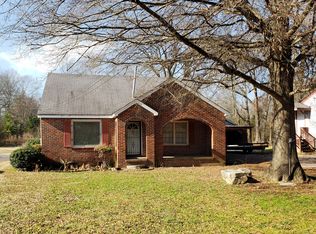 565 Chester Levee Rd, Jackson, TN 38301