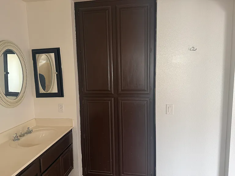 8023 Park Lawn Ct — Photo 18