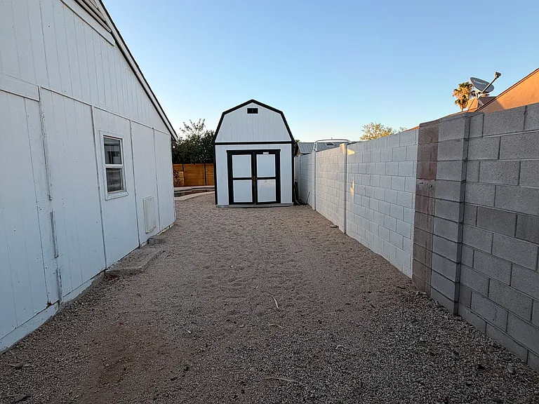 1318 W Tonopah Dr — Photo 31