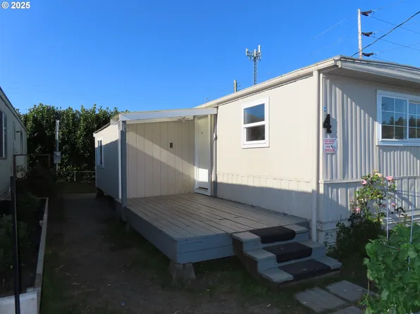 255 Kruse Ave Space 4, Coos Bay, OR 97420