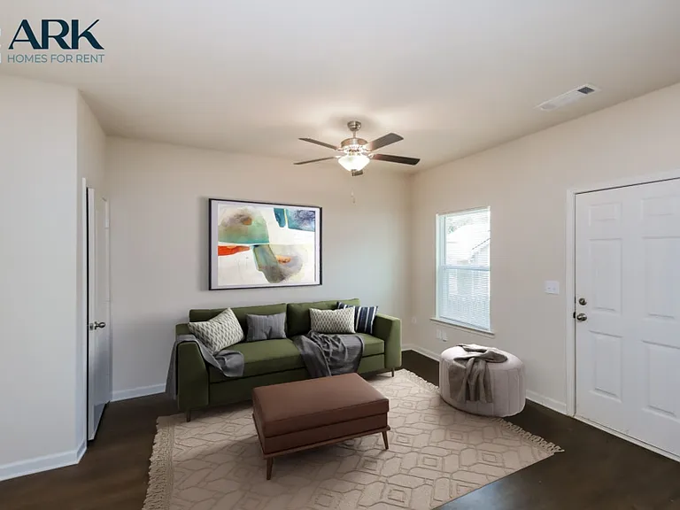 304 Highwood Ln — Photo 3