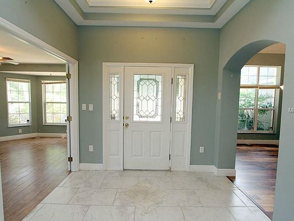 2nd image of 207 W Fruitland St