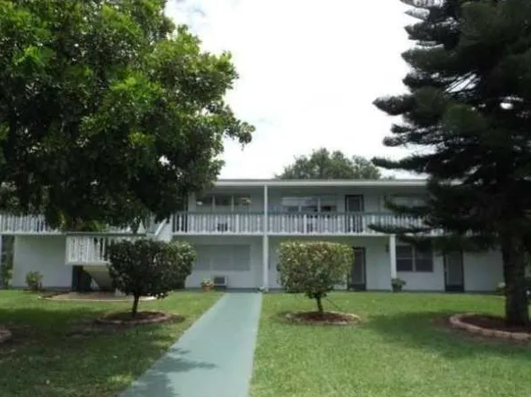 301 Oakridge Q #301, Deerfield Beach, FL 33442