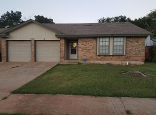 912 David Rd, Moore, OK 73160