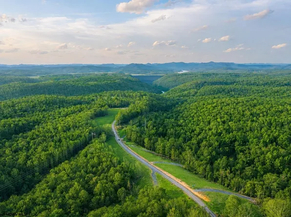 1 Gauley Ridge Rd, Mount Nebo, WV 26679