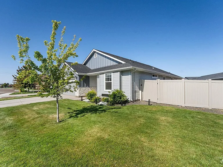 17009 N Cornwallis Way — Photo 2