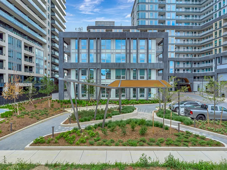 3240 William Coltson Ave — Photo 14