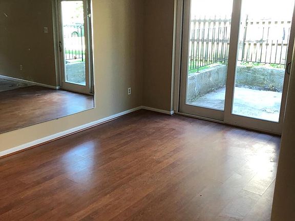 2nd image of 513 W Benforest Dr