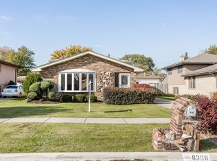 8308 S 77th Ct, Bridgeview, IL 60455