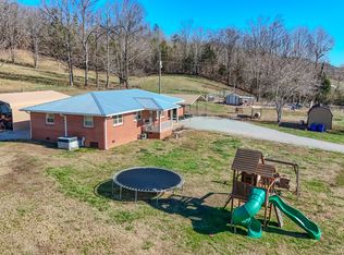 7279 Pinhook Pike, Collinwood, TN 38450