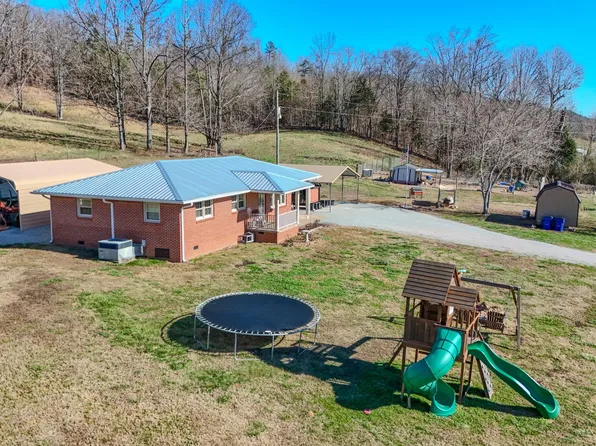 7279 Pinhook Pike, Collinwood, TN 38450