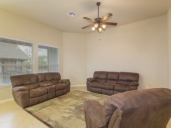 5th image of 10509 Patricia Ct