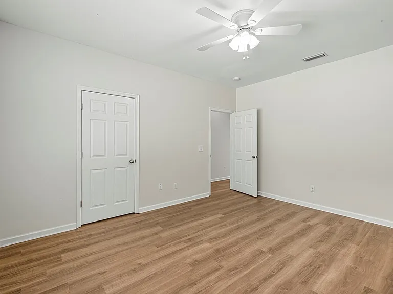 100 Carrington Cir — Photo 14