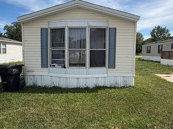203 S Bobby Ave