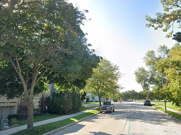 3rd image of 2420 S Wentworth Ave #2