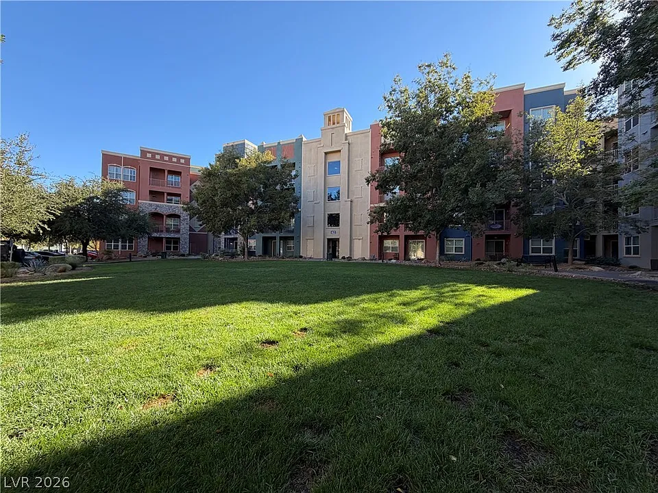 62 E Serene Ave #304