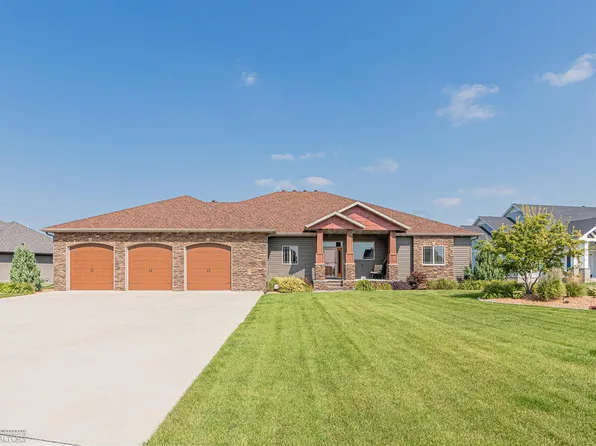 775 River Bend Rd, Oxbow, ND 58047