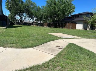 711 E Wall St, Grapevine, TX 76051