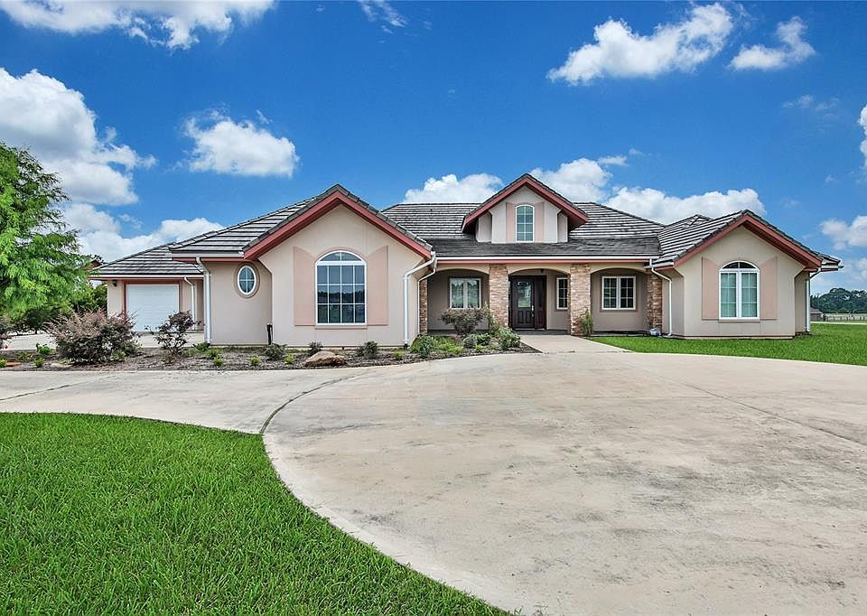 1st image of 24623 Green Jay Dr
